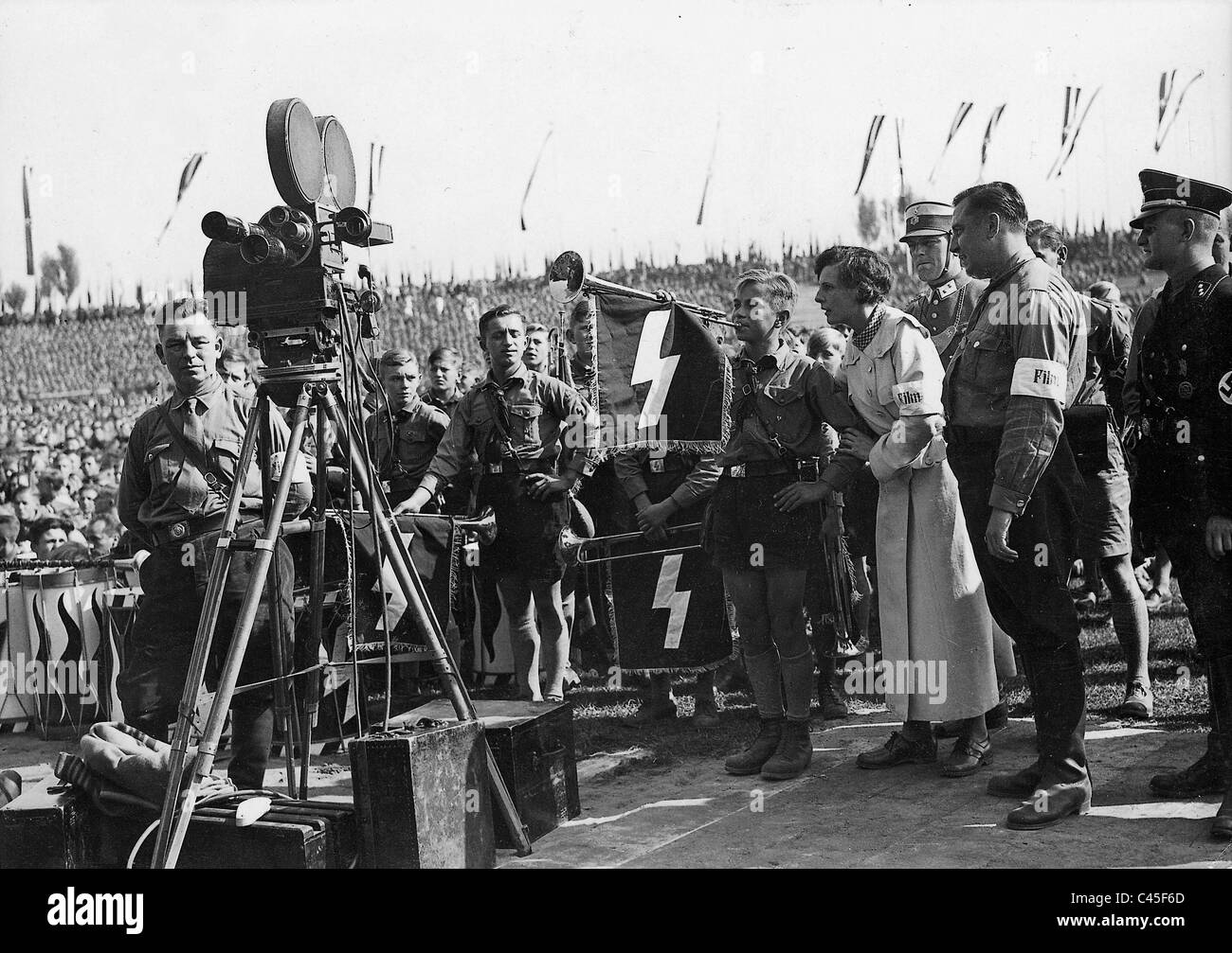 Leni Riefenstahl während der Dreharbeiten von Triumph des Willens, 1934 Stockfoto