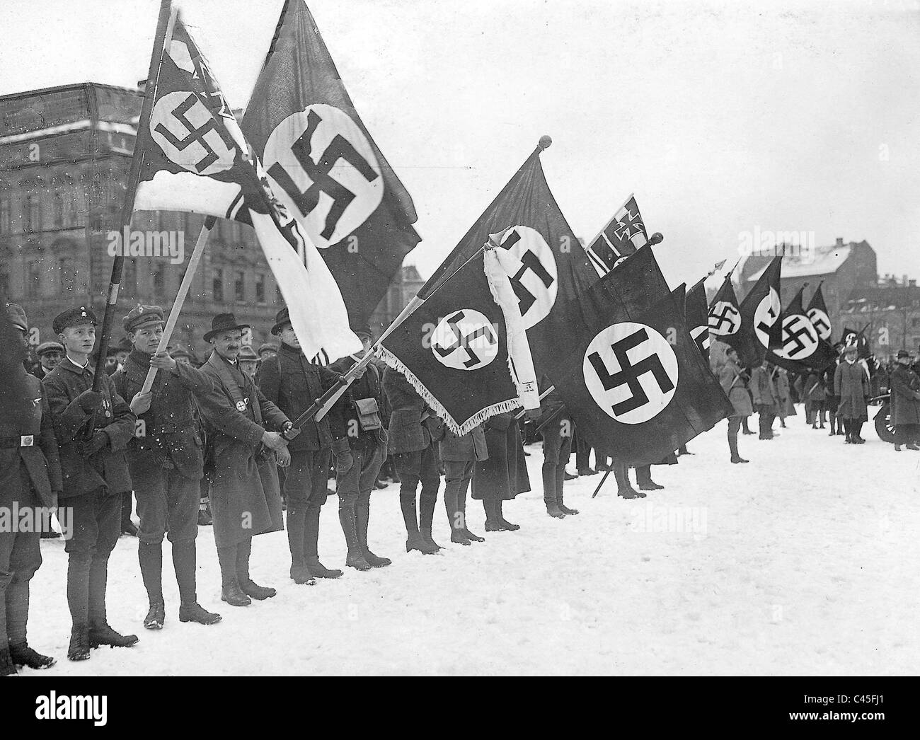 Fahnen-Parade auf dem 1. Kongress der NSDAP Stockfoto