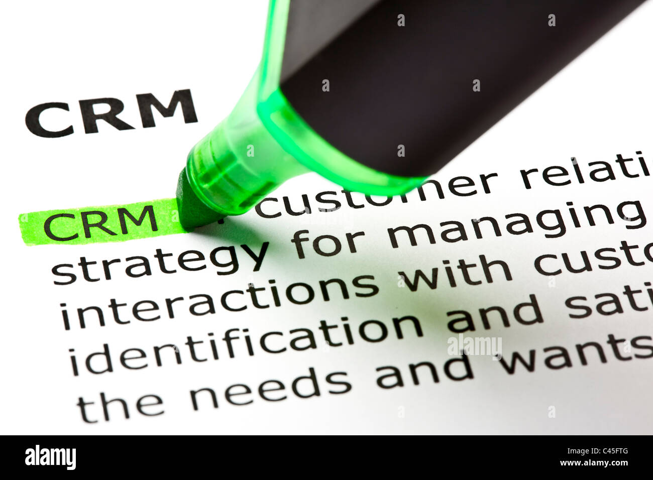 "CRM" - Customer Relationship Management, markiert grün mit Filzstift Stockfoto