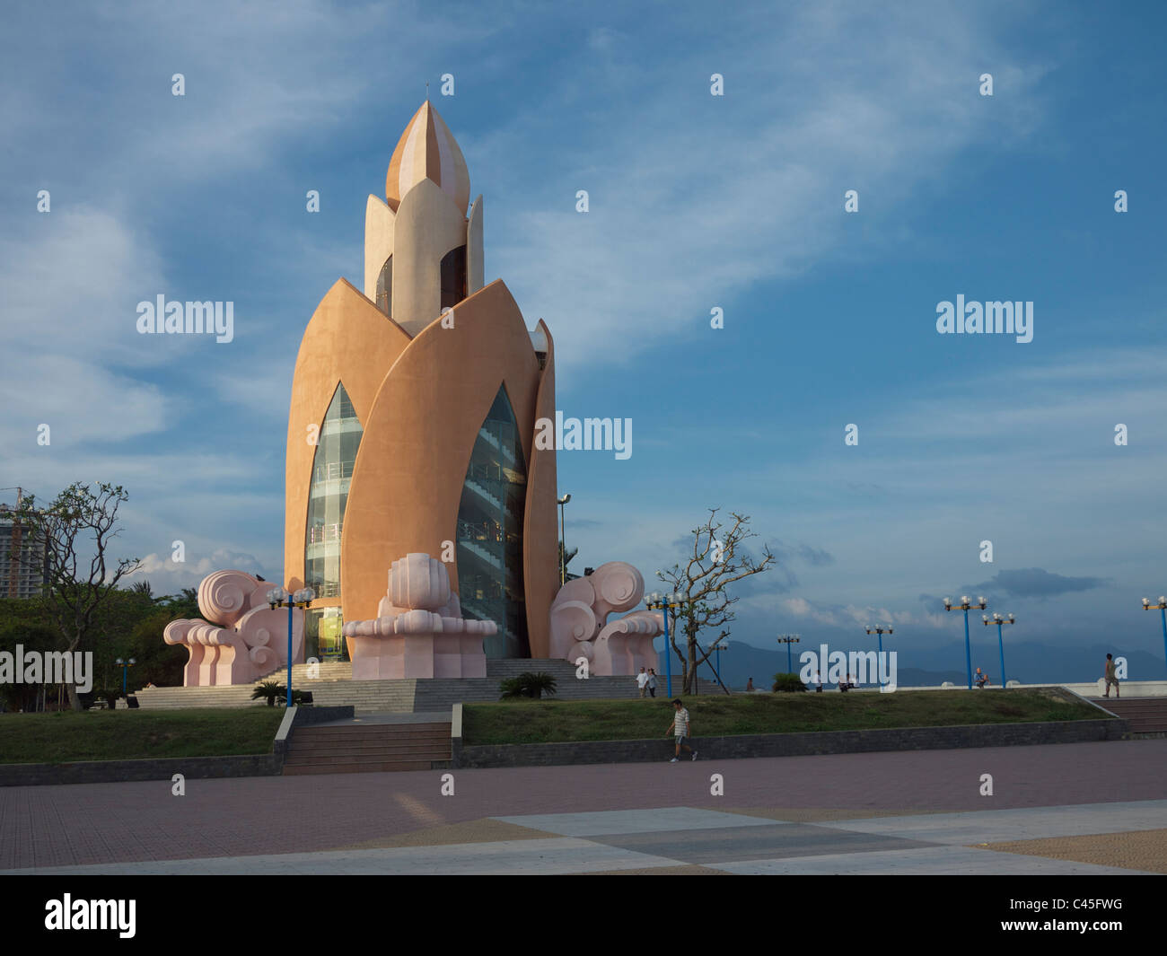 Thap Straßenbahn Huong Turm in Nha Trang Vietnam Stockfoto