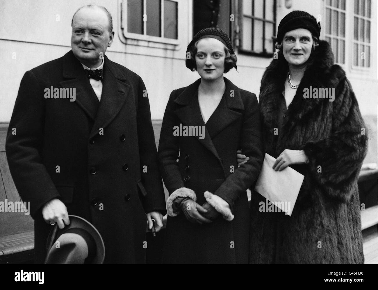 Winston Churchill mit Clementine Churchill und Diana Churchill, 1931 Stockfoto
