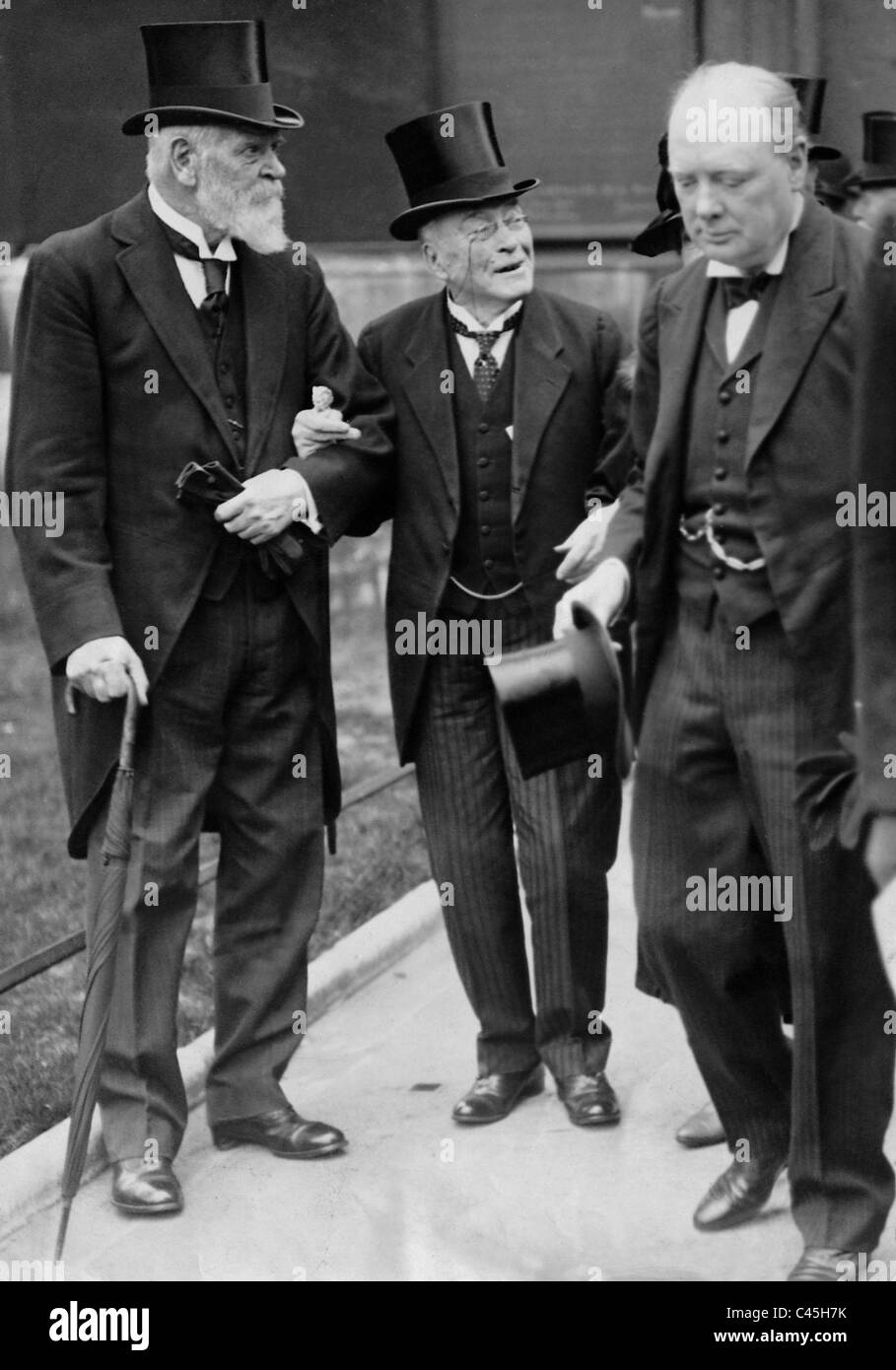 Winston Churchill nach einem Gedenkgottesdienst, 1929 Stockfoto