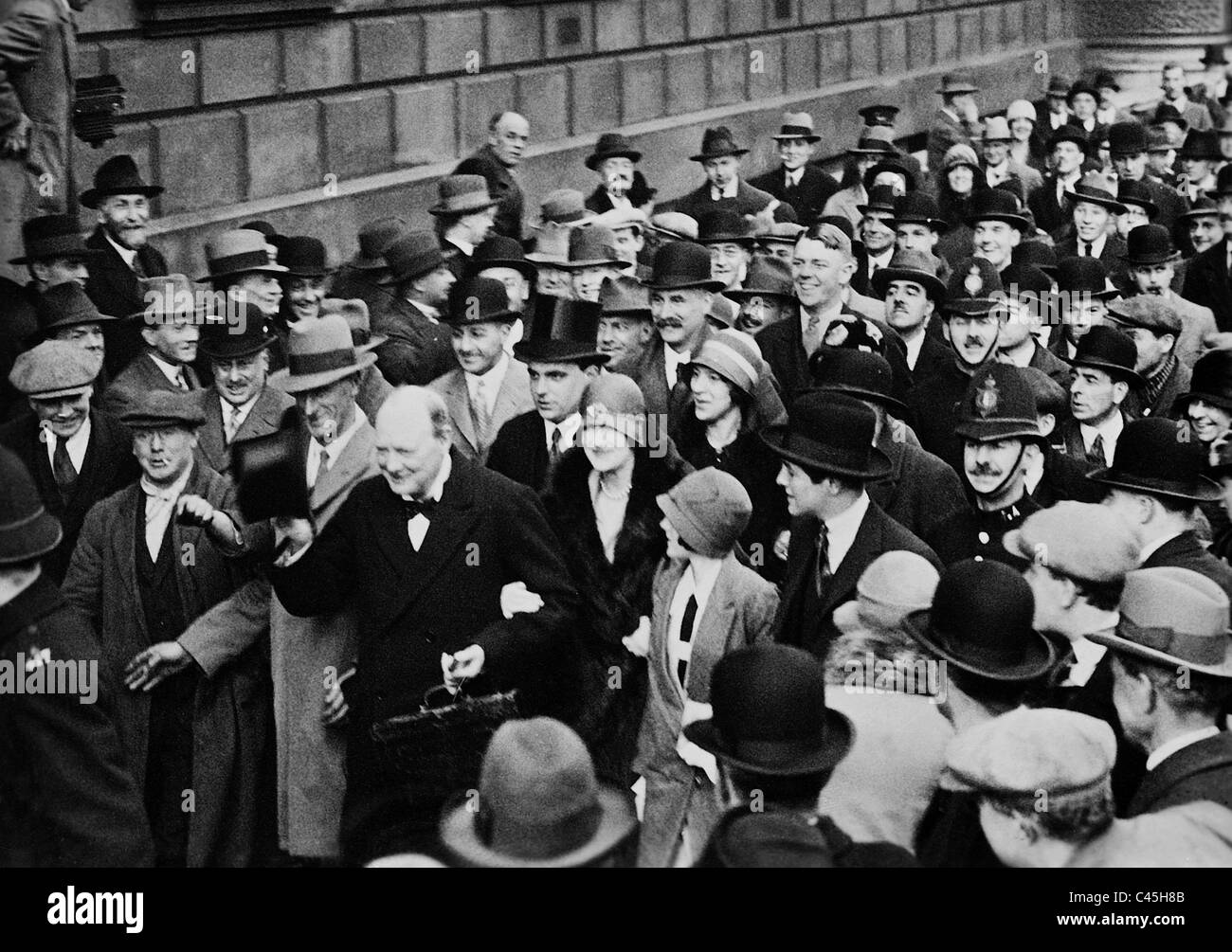 Winston Churchill auf seinem Weg zum Parlament, 1929 Stockfoto