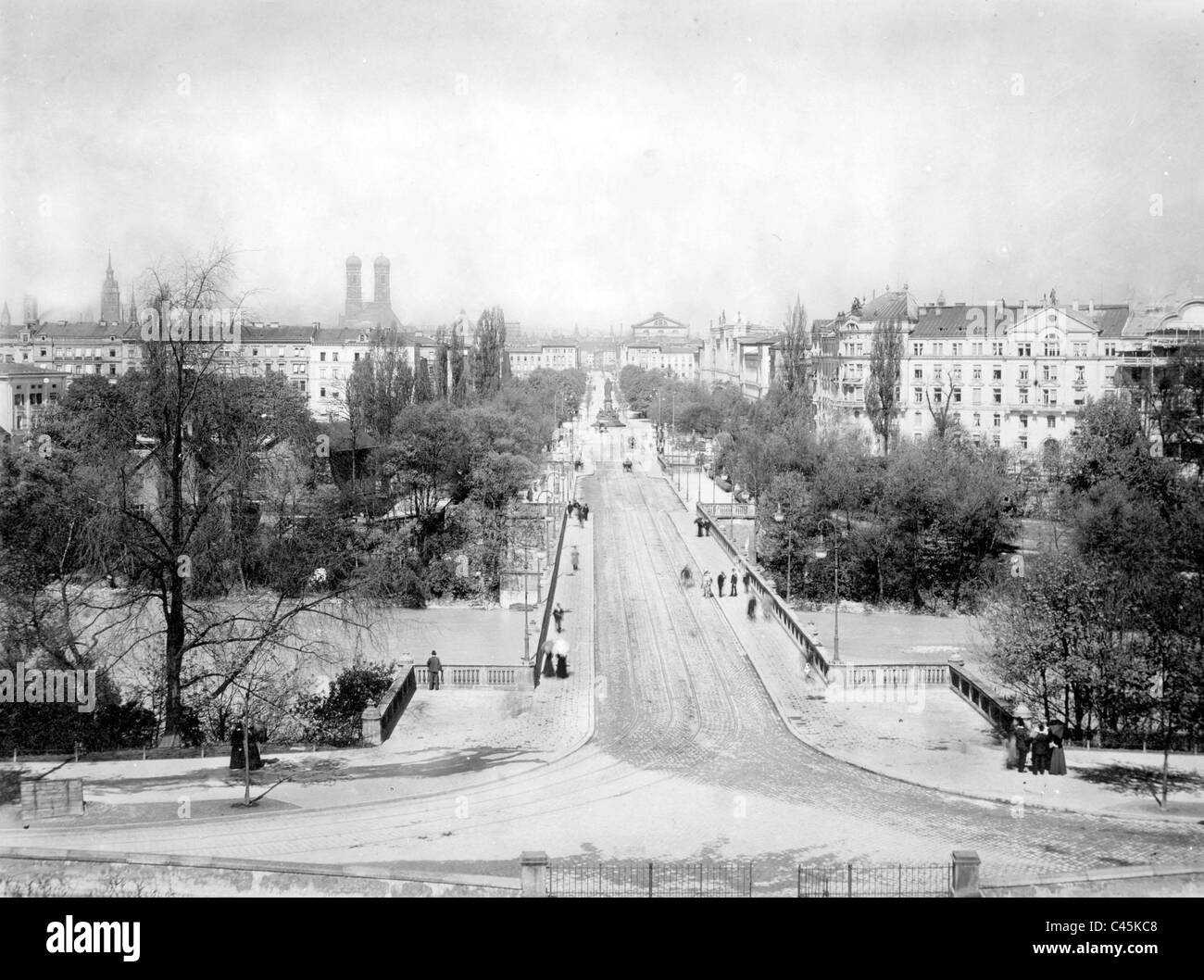 Maximilianstrasse münchen -Fotos und -Bildmaterial in hoher Auflösung ...