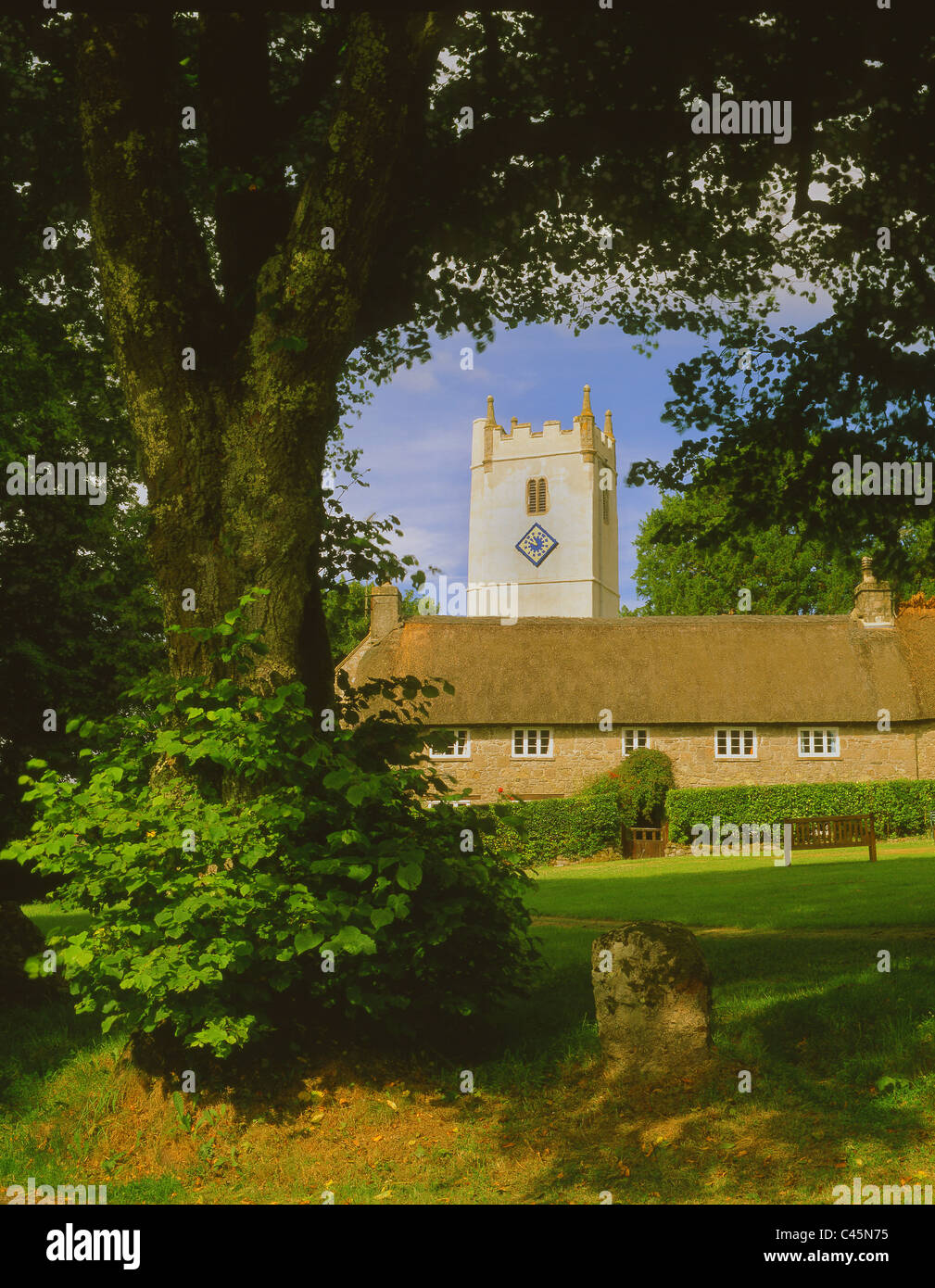 Großbritannien, Devon, Dartmoor, Manaton, St. Winifreds Church. Stockfoto