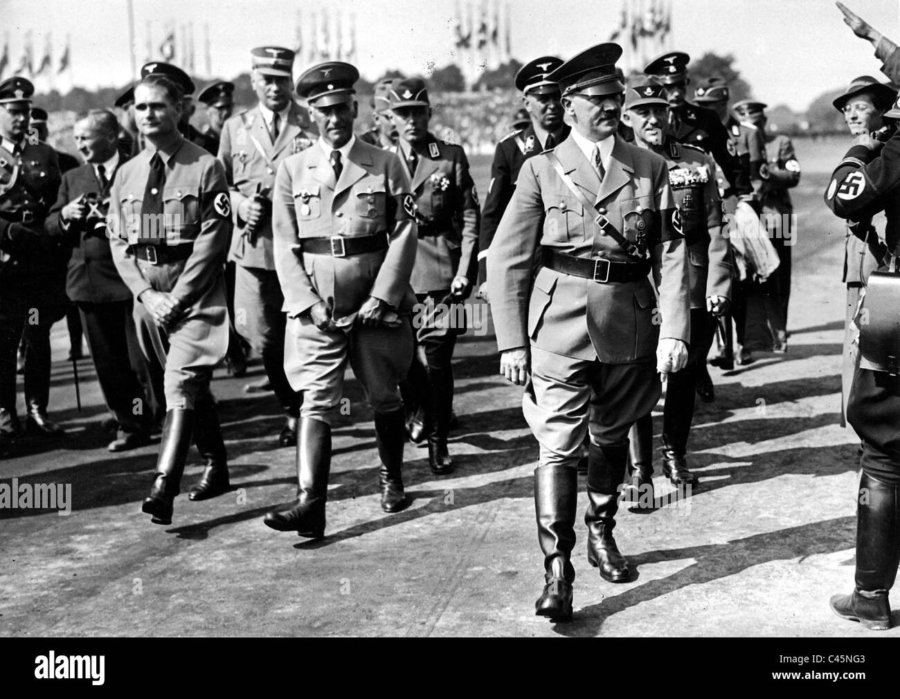 Adolf Hitler und Rudolf Heß an den Reiz des Reichsarbeitsdienstes in Nürnberg, 1937 Stockfoto
