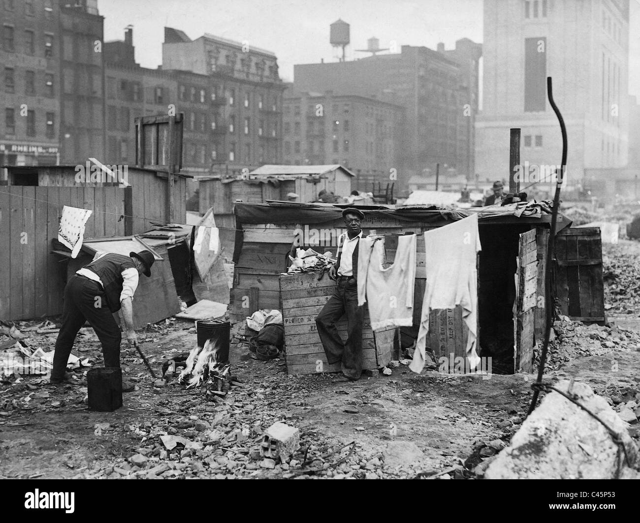 Waschplatz in einem Elendsviertel von New York während der Weltwirtschaftskrise 1931 Stockfoto