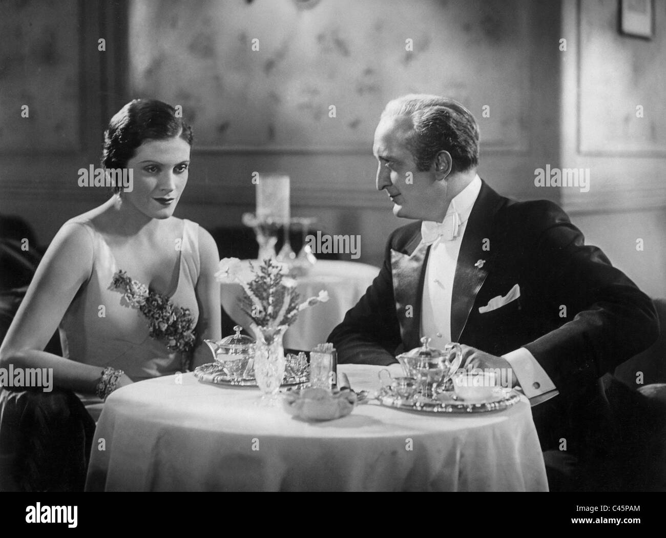 Sybille Schmitz und Hans Albers in dem Film "f.p. 1 antwortet nicht", 1932 Stockfoto