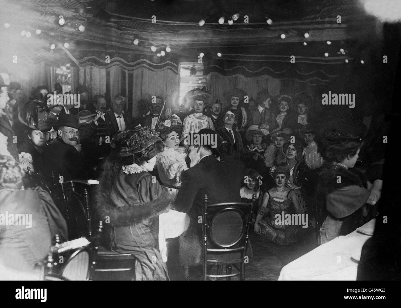 Kabarett "Le Chat Noir" in Paris, 1909 Stockfoto