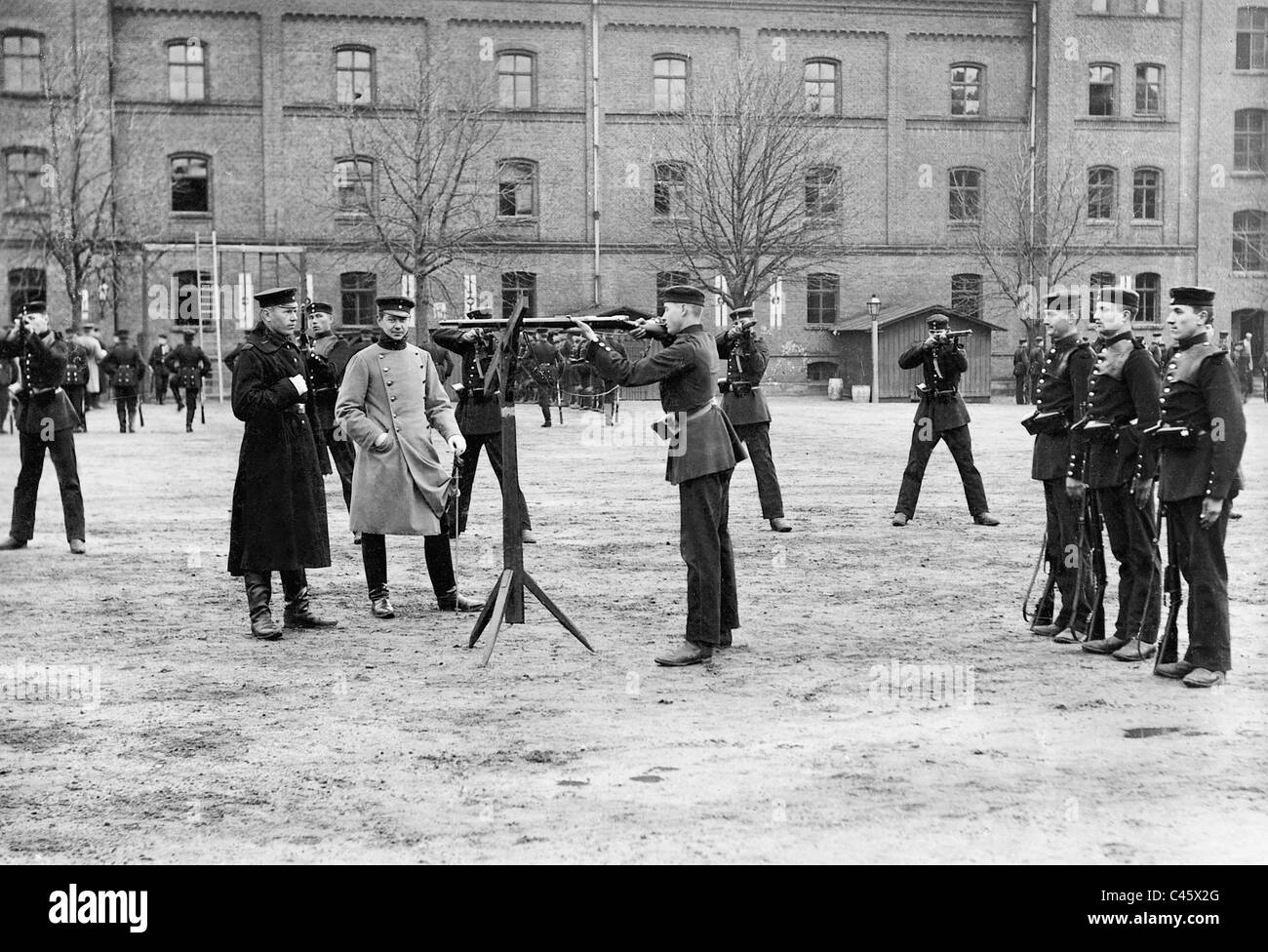 Infanteristen lernen den Angriff, 1902 Stockfoto