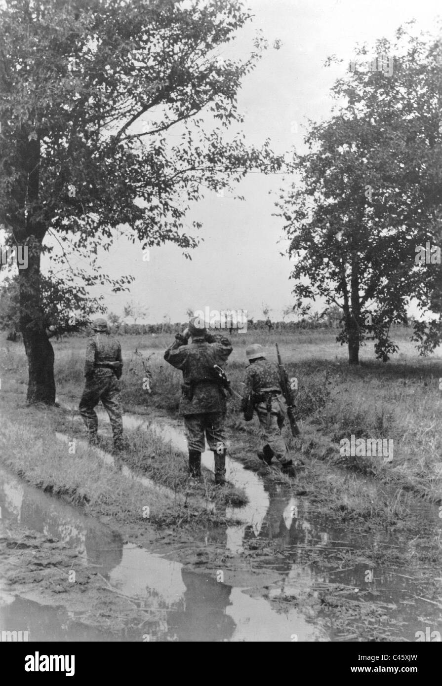 SS-Polizei-Grenadiere während des Kampfes in Ungarn, 1944 Stockfoto