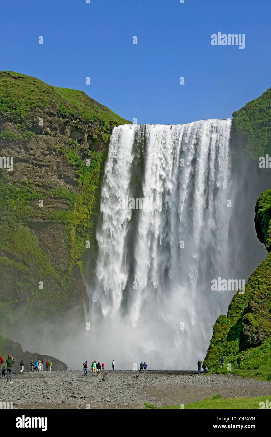 Island, Skogar, Blick auf Skogafoss Wasserfälle Stockfoto