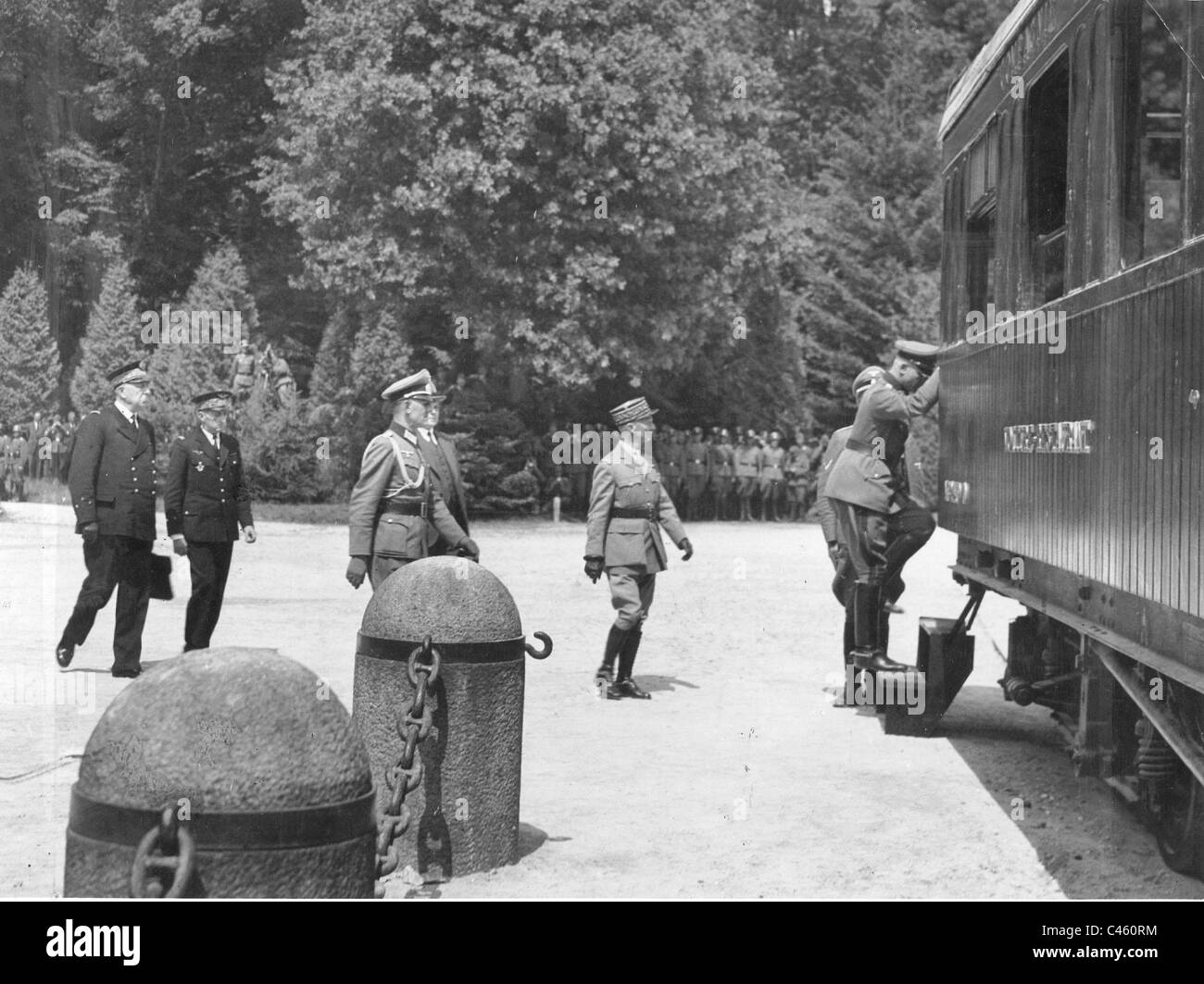 Bergeret, Leluc, Huntziger und Ewald von Kleist in der Limousine im Wald von Compiègne 1940 Stockfoto