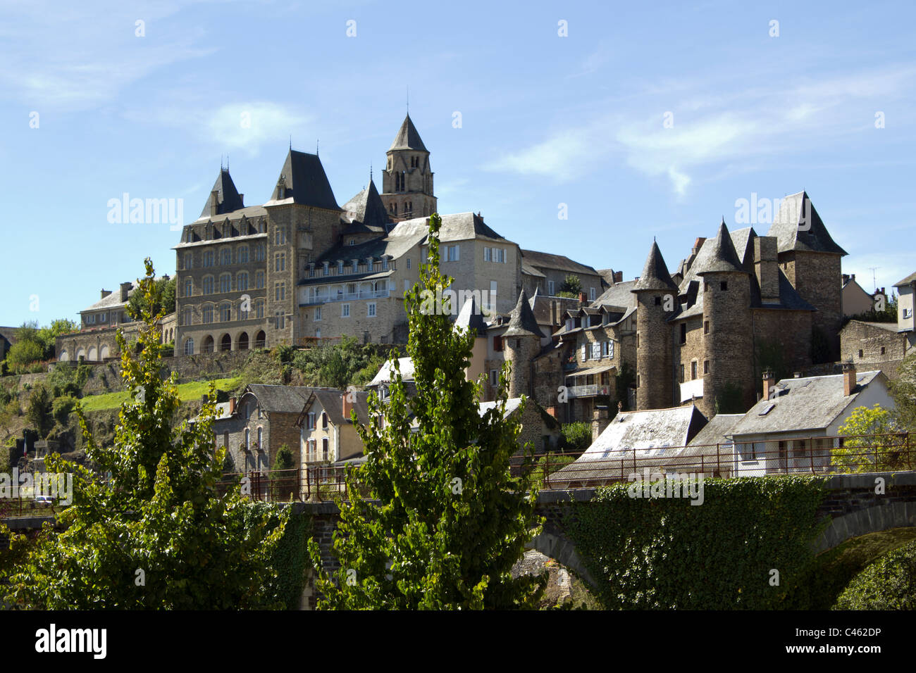 Ansicht der historischen und malerischen Stadt von Uzerche, Correze