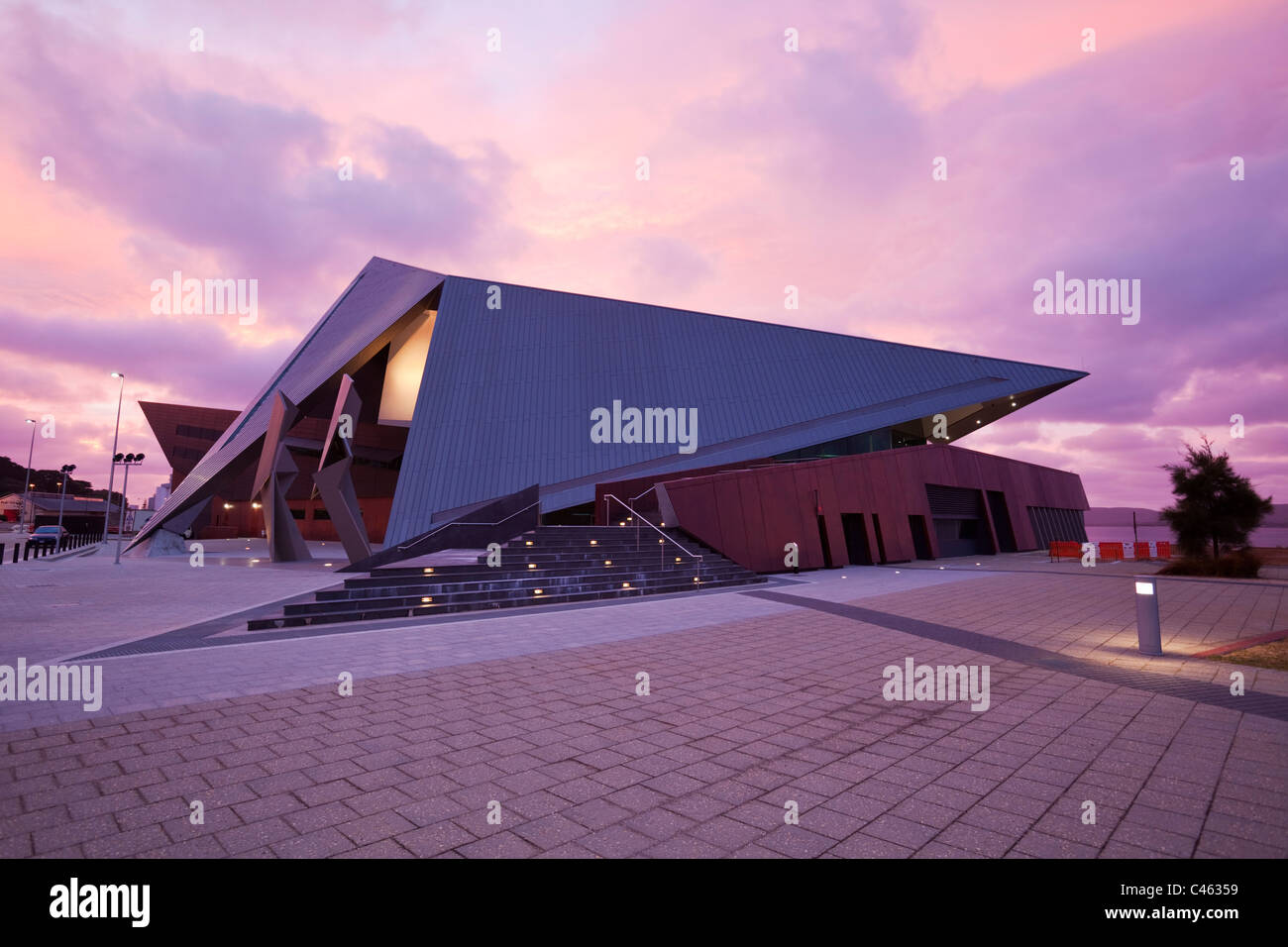 Die Albany-Entertainment-Center in der Dämmerung. Albany, Western Australia, Australien Stockfoto