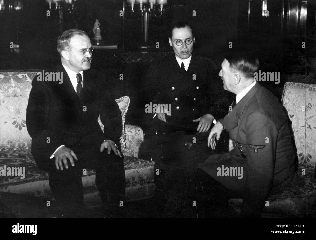Wjatscheslaw Molotow mit Adolf Hitler, 1940 Stockfoto