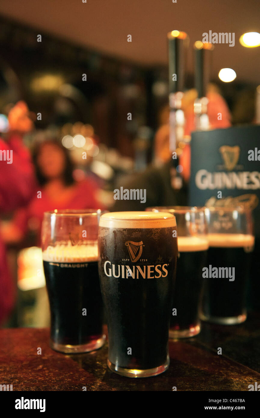 Guinness Fass, Murphy's Pub, Dingle, Irland Stockfoto