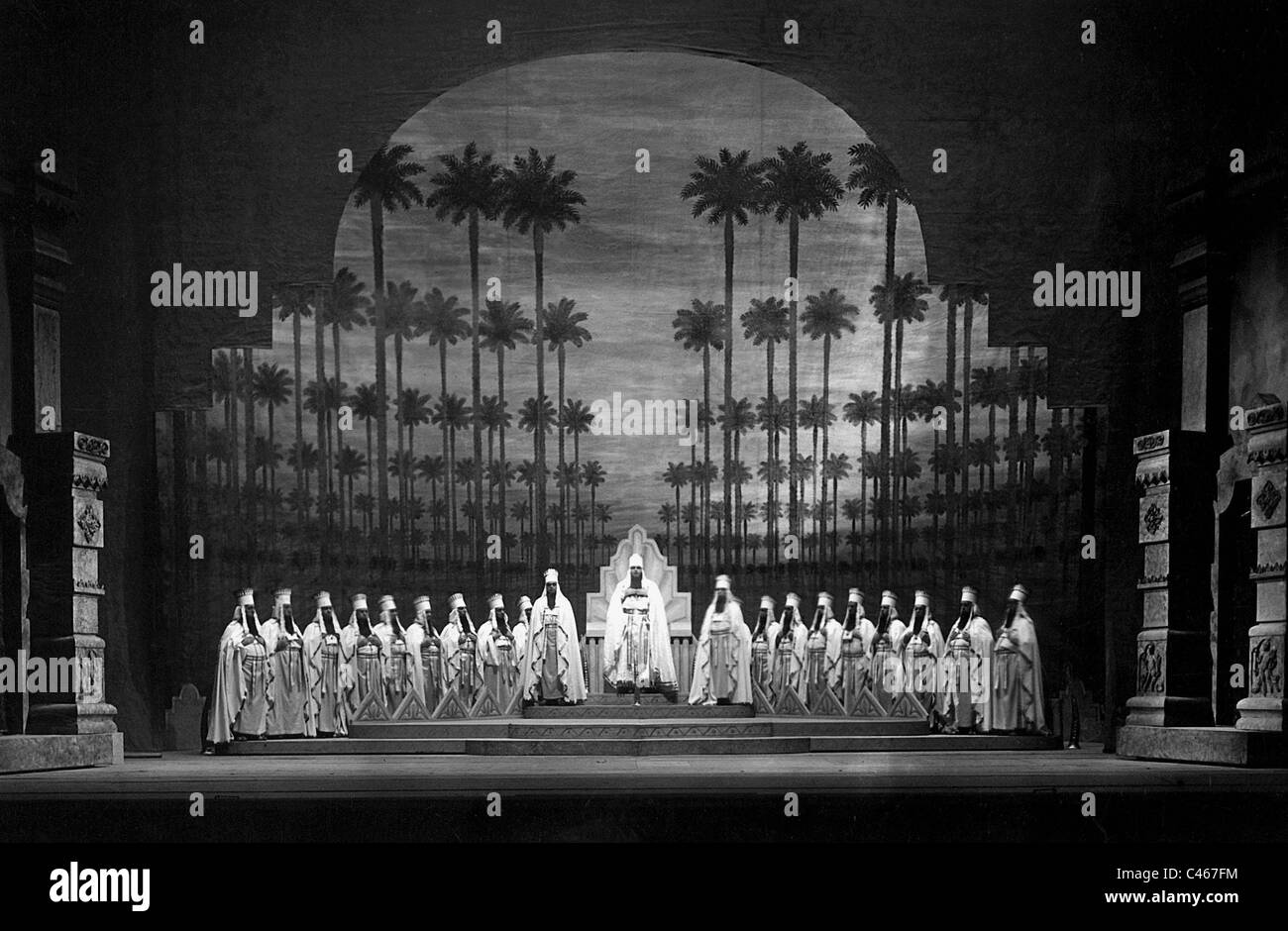 Szene aus Mozarts Oper "Die Zauberflöte", 1928 Stockfoto