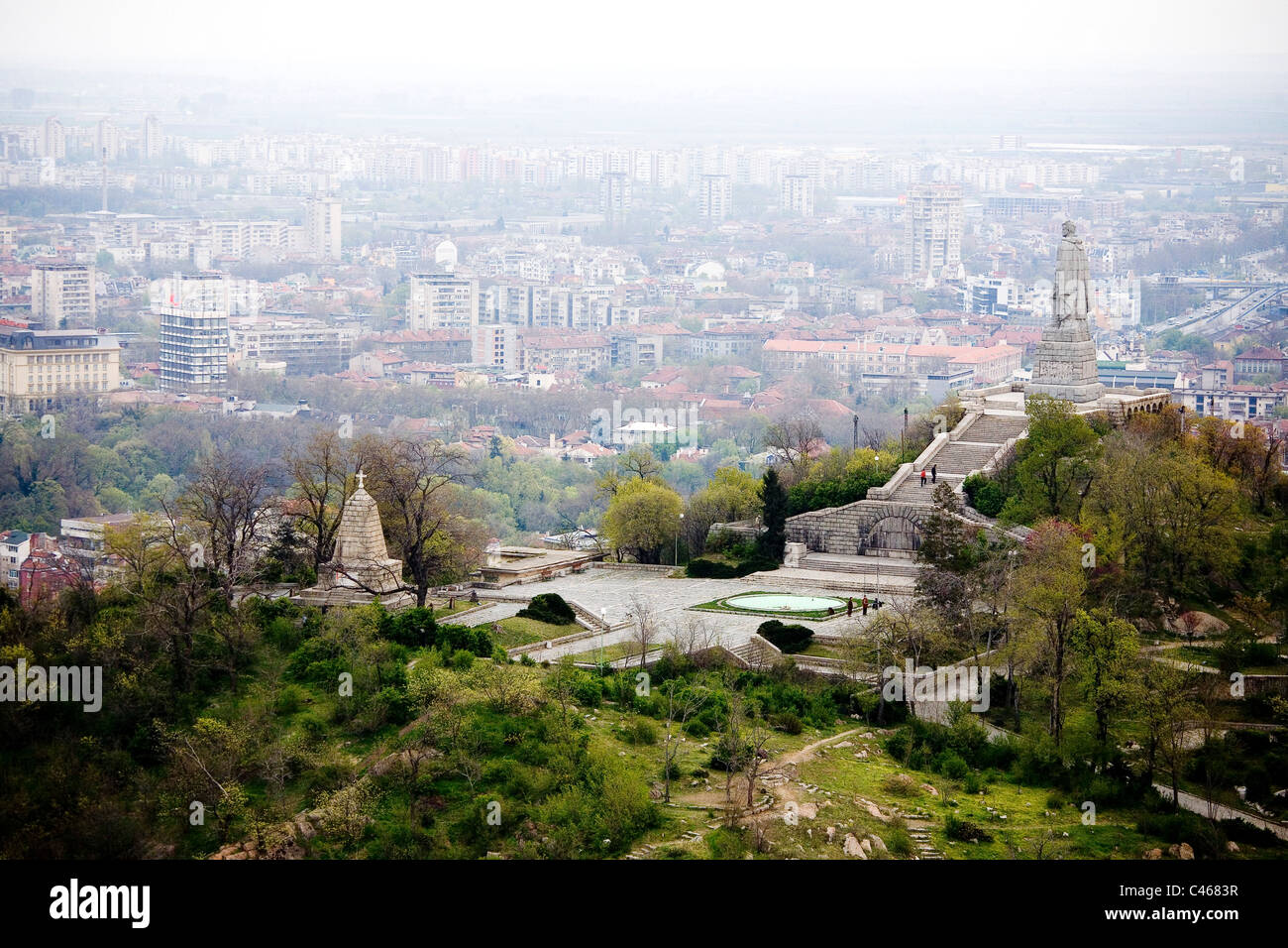 Luftaufnahme von Weltkrieg zwei Denkmal in der Nähe der Stadt von Plovdiv Stockfoto