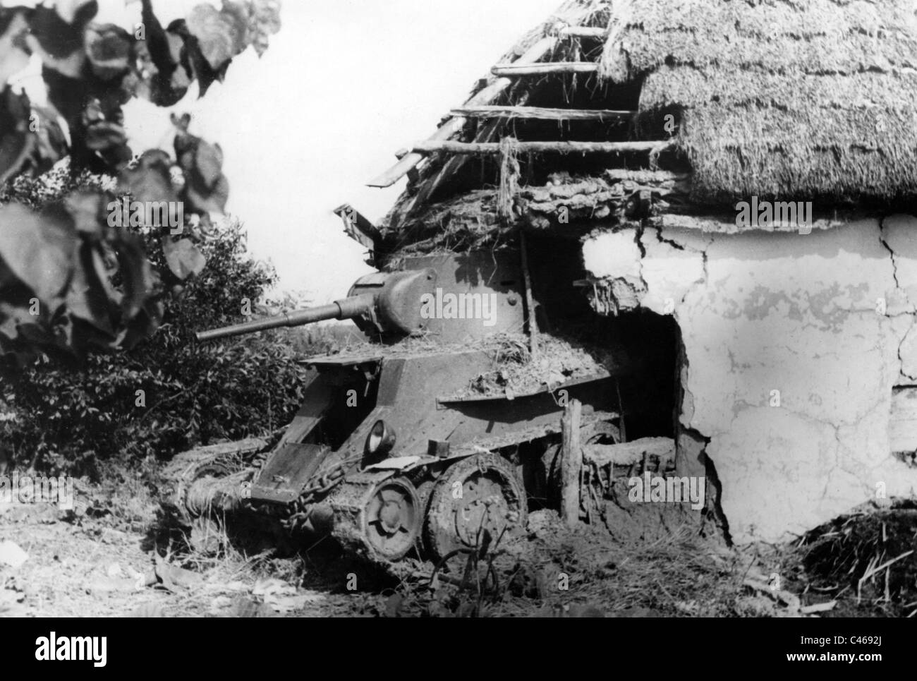 Zweiter Weltkrieg: Rote Armee Panzer zerstört Stockfoto