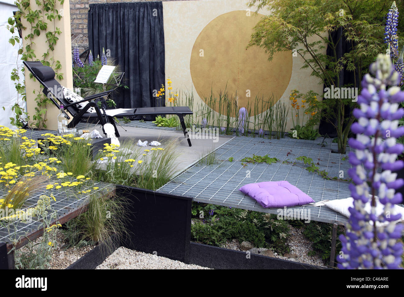 Lyric FM Patio-Garten, entworfen von Sheena Vernon für premier Gartenschau Bloom, Irland, Dublin Stockfoto