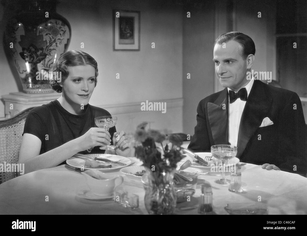 Sybille Schmitz und Jean Galland in "Unbekannt", 1936 Stockfoto