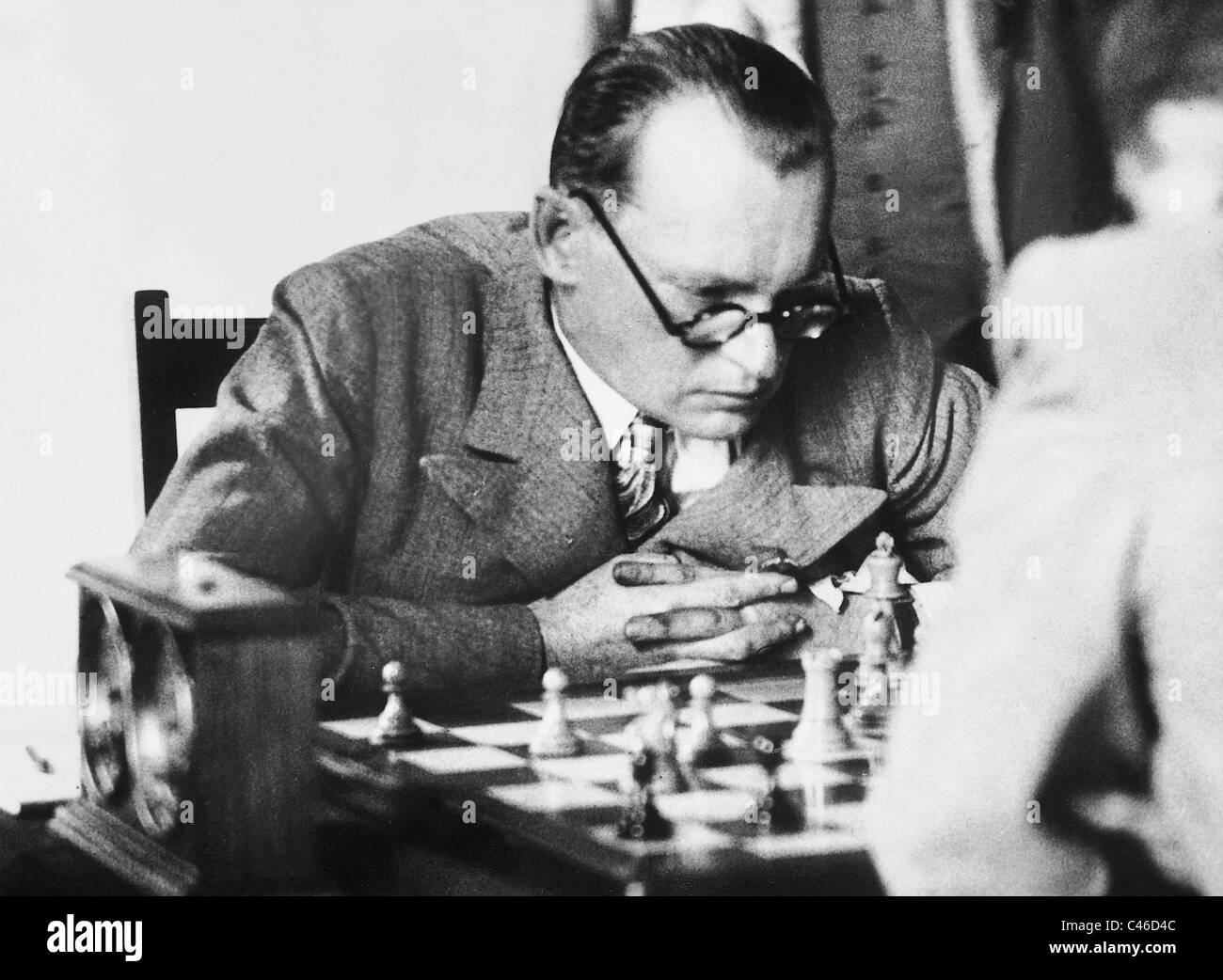 Alexander Alekhine Schachspielen, 1936 Stockfoto