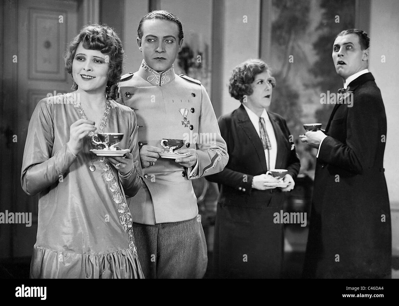 Liane Haid, Willy Fritsch, Ida Wuest und Fritz Rasp in "Die Unvollkommene Liebe", 1940 Stockfoto
