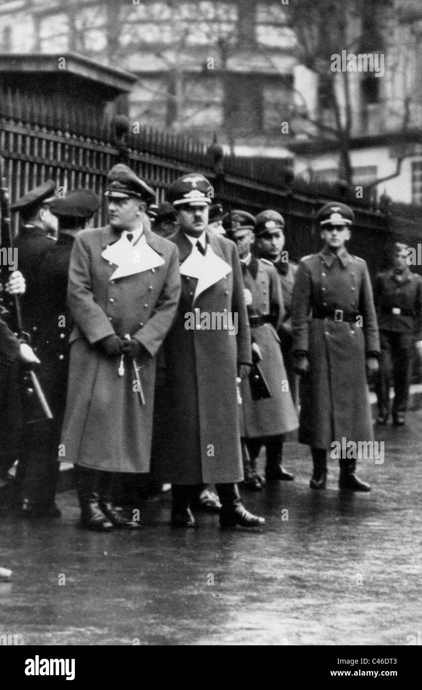 Otto Abetz bei der Beerdigung von Vizeadmiral Arnauld, 1941 Stockfoto