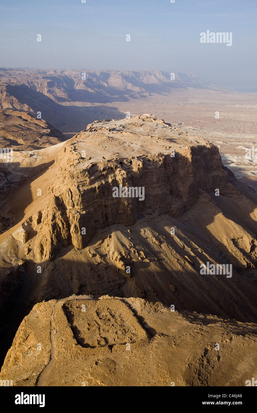 Luftaufnahme der archäologische Stätte von Masada in der Judäischen Wüste Stockfoto