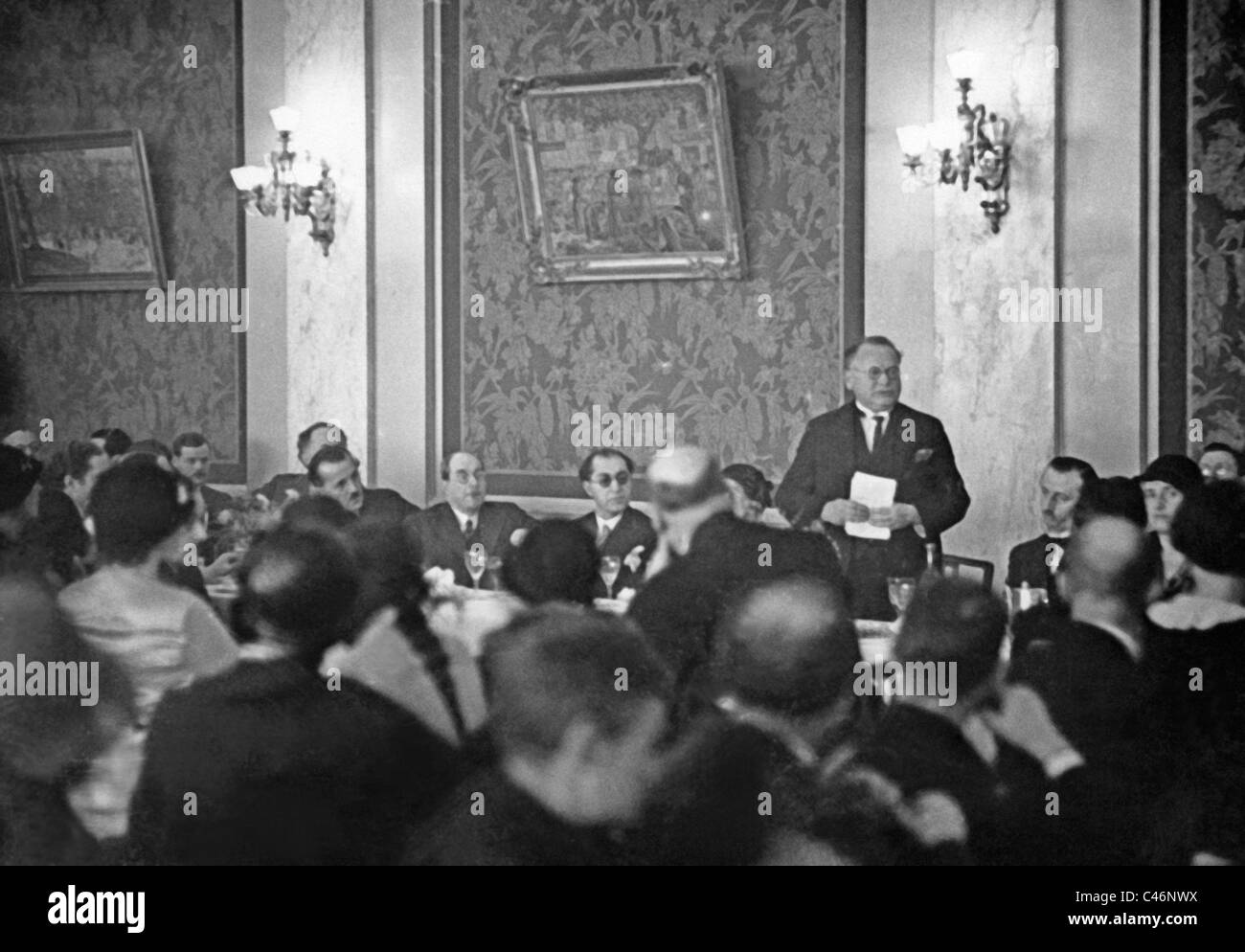 Maxime maximowitsch litwinow Fotos und Bildmaterial in hoher