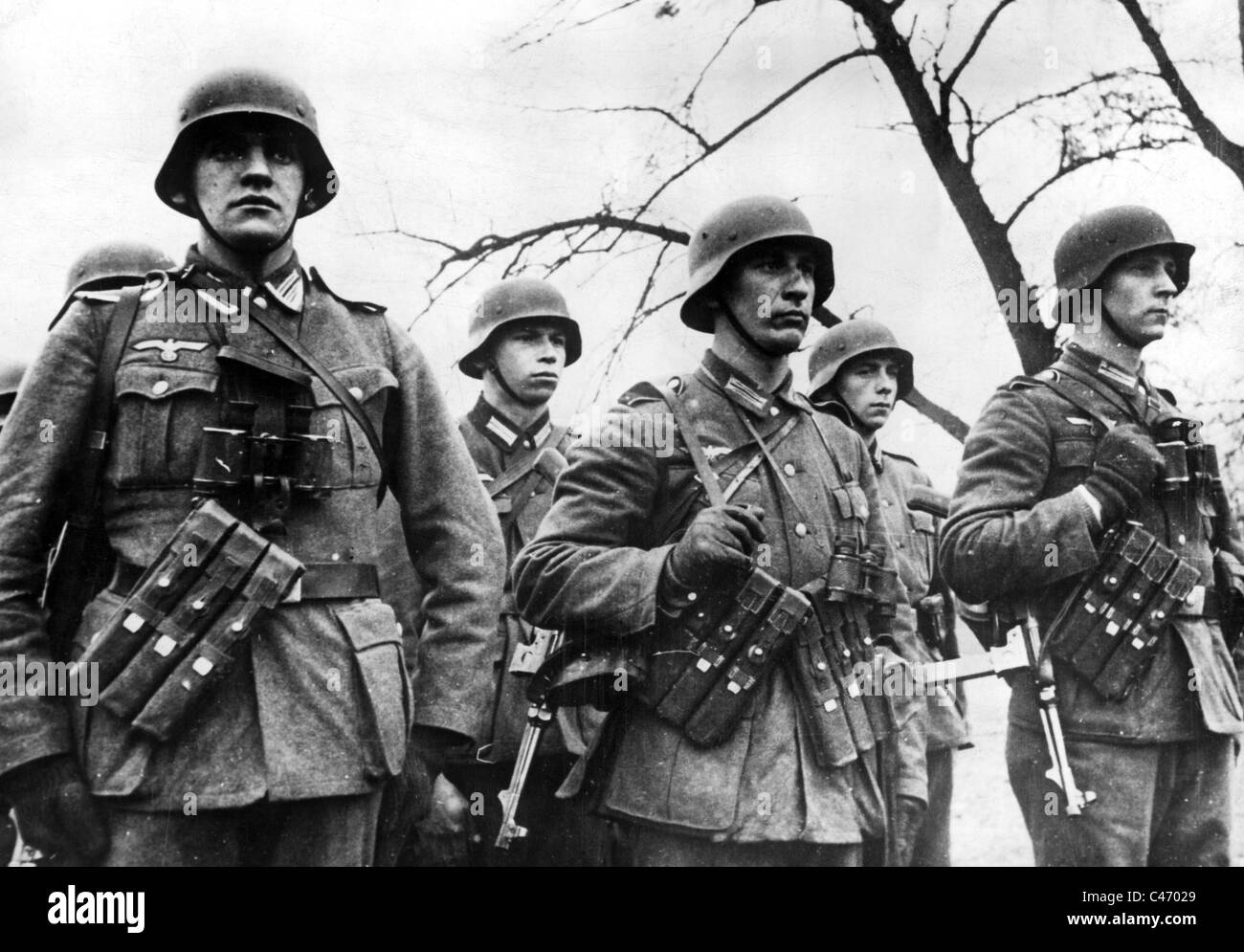 Zweiter Weltkrieg: Westfront. Französische Zivilbevölkerung Umgang mit deutschen Besatzungstruppen, 1940-1944 Stockfoto