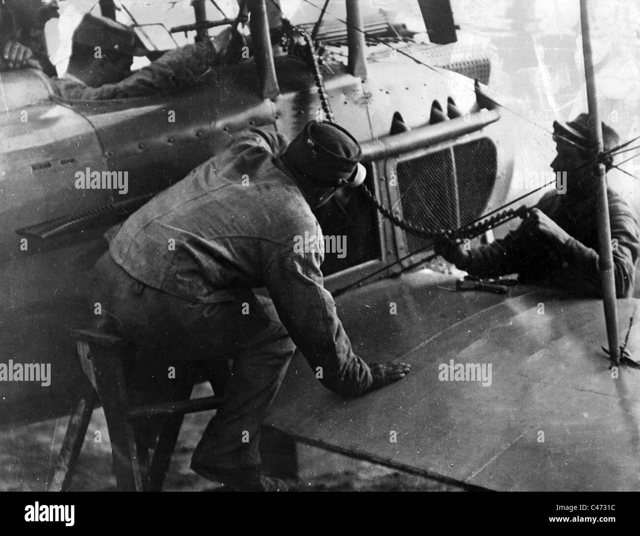 Arbeiten Sie an Bord eines Flugzeugs vor ab in Welt Wart ich Stockfoto