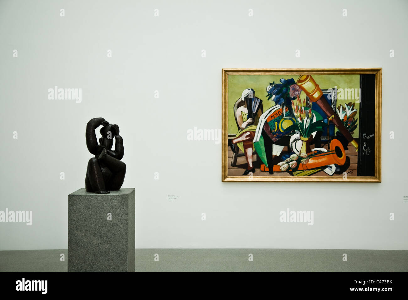 Beispiele der modernen Kunst auf dem Display in einer Galerie, München, Deutschland Stockfoto