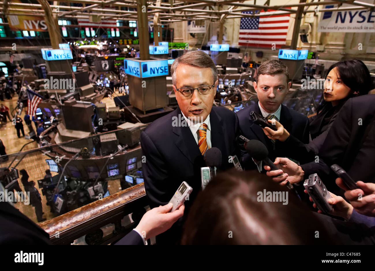 Australischen Schatzmeister und stellvertretender Ministerpräsident Wayne Swan bei einem Besuch der New York Stock Exchange Wirtschaftsführer zu erfüllen Stockfoto