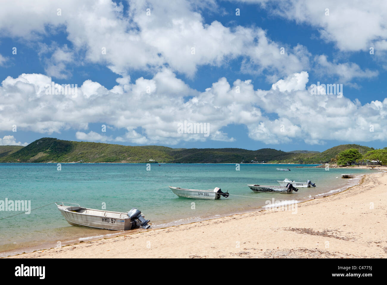 Boote vertäut am Strand. Thursday Island, Torres-Strait-Inseln, Queensland, Australien Stockfoto