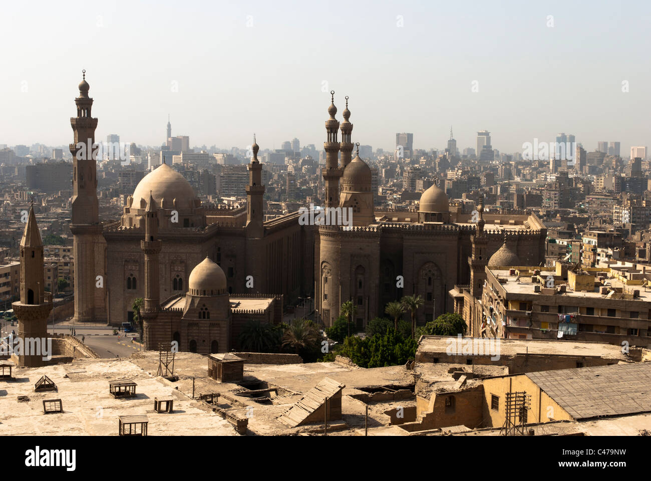 Sultan-Hassan-Moschee und El Rifai Moschee von Citadel - Kairo, Unterägypten Stockfoto