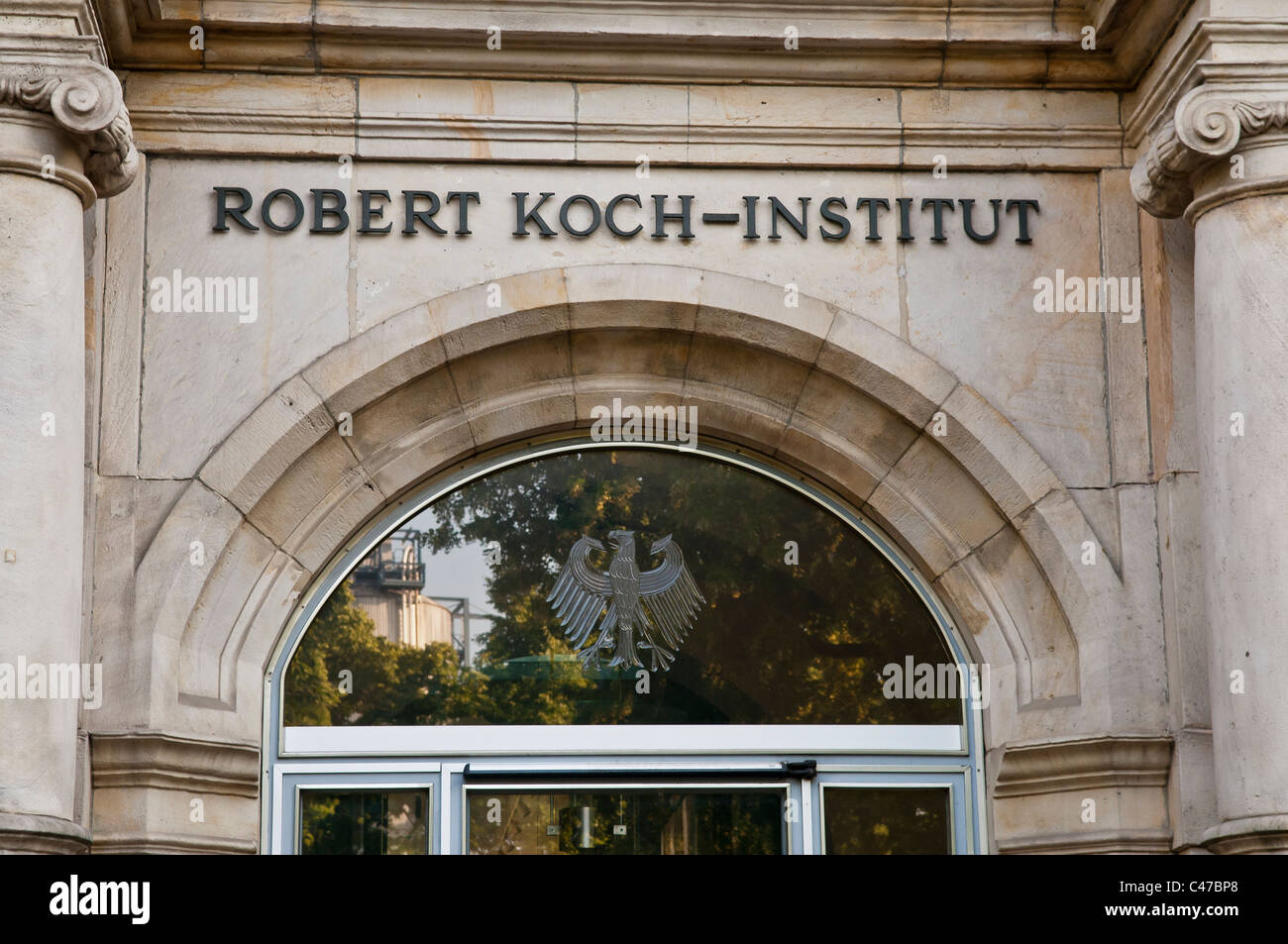 Eingang mit dem Schreiben von Robert-Koch-Institut, Berlin, Deutschland Stockfoto