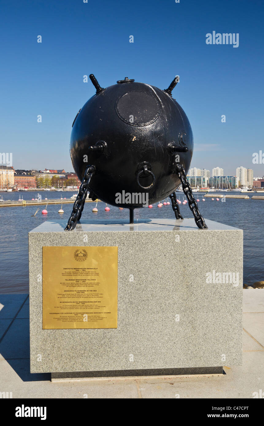 Waterfront Gedenkstätte gewidmet post Krieg Minenräumer, Katajanokka, Helsinki, Finnland Stockfoto