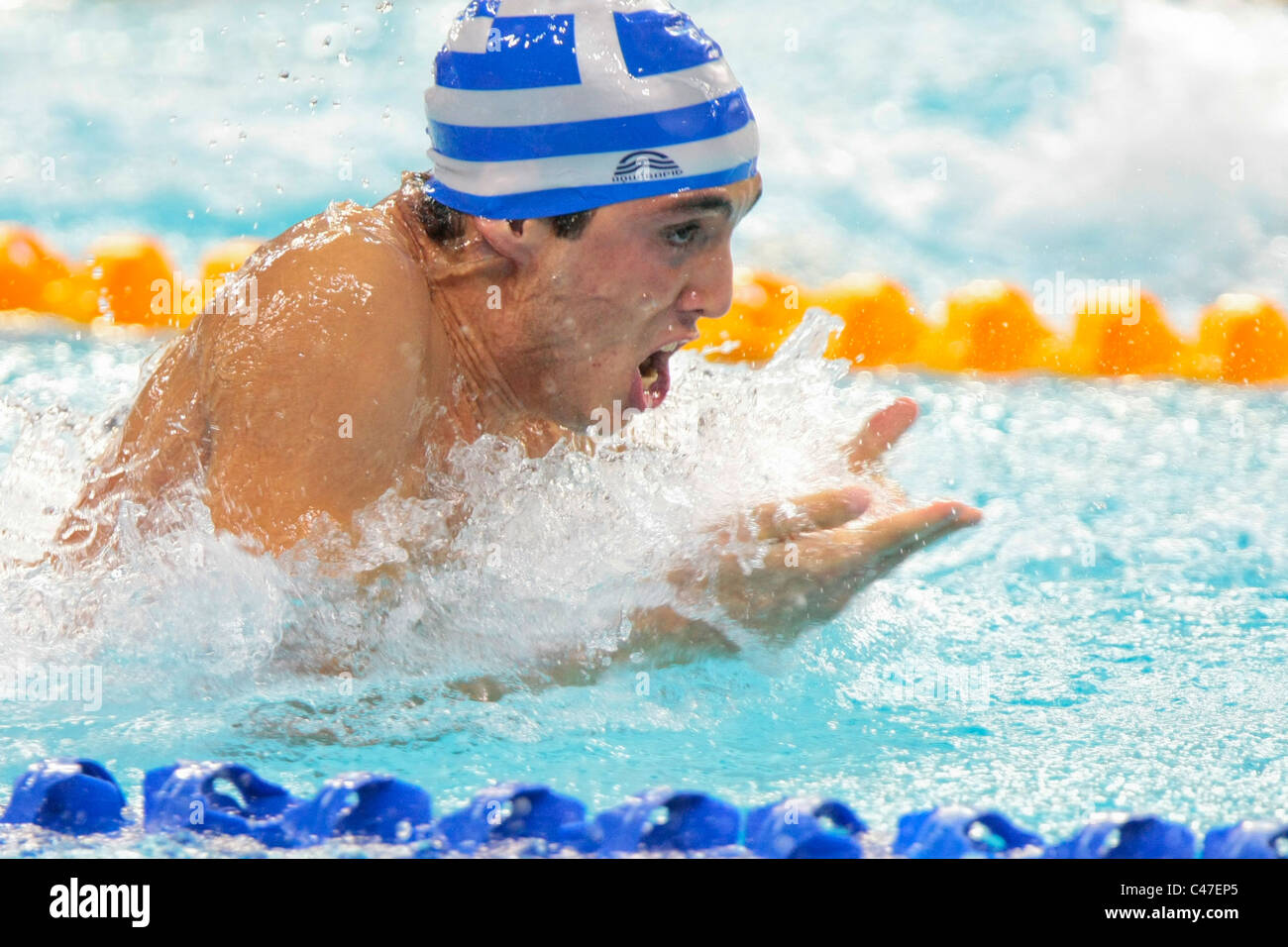 Mach das brustschwimmen Fotos und Bildmaterial in hoher Auflösung Alamy