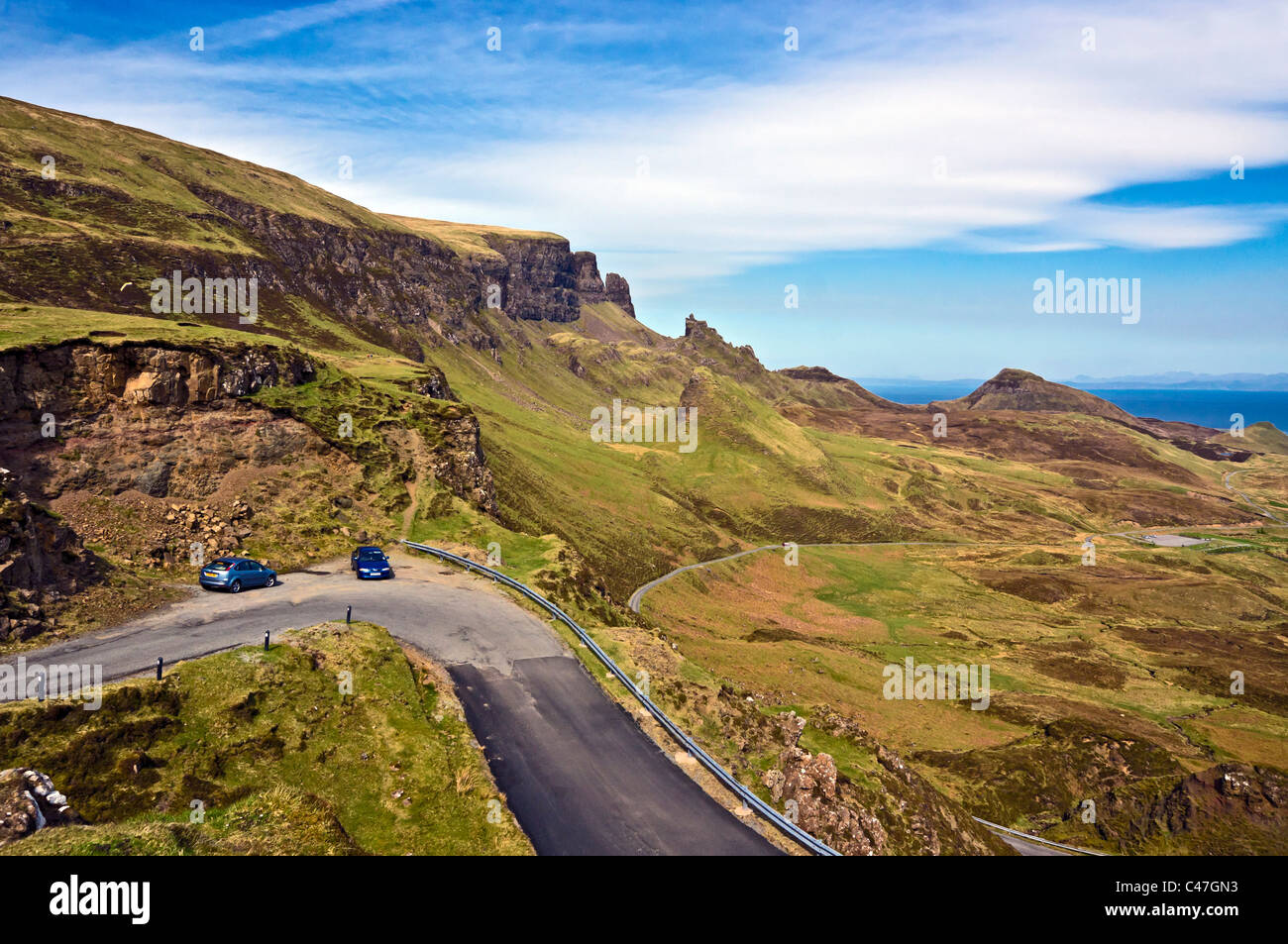 Blick Richtung der Quiraing im Bereich Trotternish von der Insel Skye in Schottland aus Süden. Stockfoto