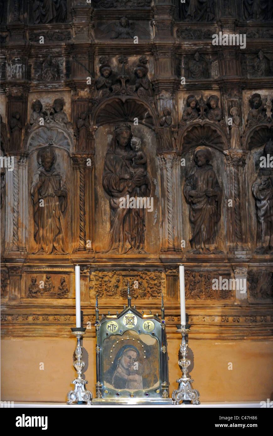 Der Altar von den Statuetten - 1440-1441 von Michele di Niccolo Dini in der Kathedrale von Modena Stockfoto