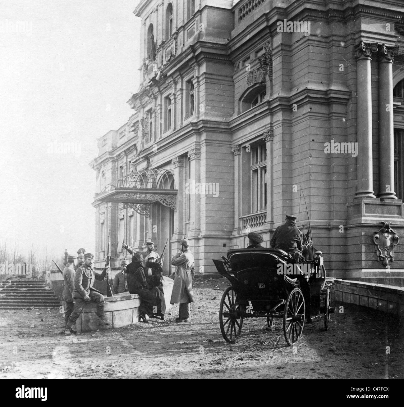 Deutsche Soldaten im Earl Hohenfels Palace in Lodz, 1914 Stockfoto