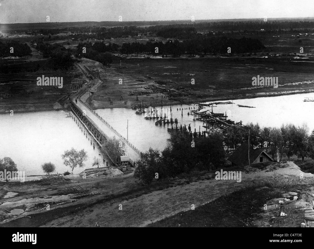 Erster Weltkrieg: Deutsche Truppen über Flüsse an der Ostfront 1914-1918 Stockfoto