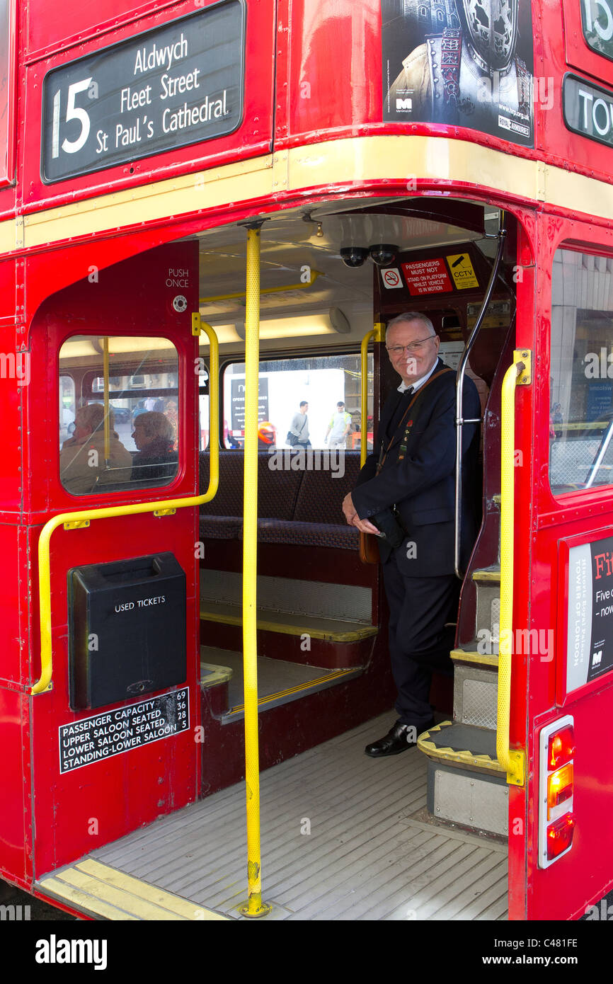 keine 15 roten Londoner bus Stockfoto