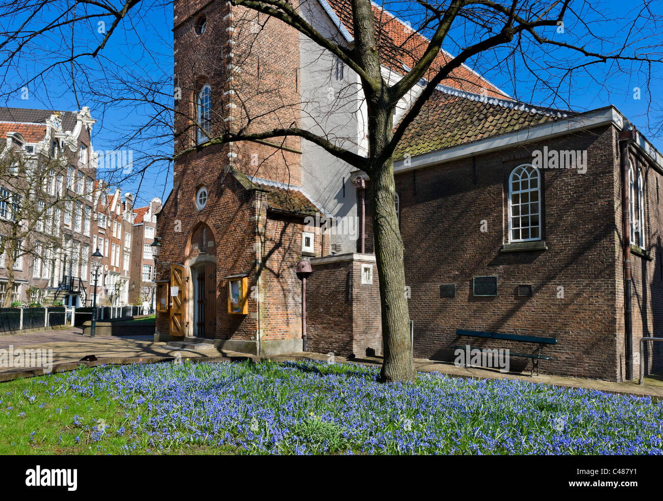 Die englische reformierte Kirche (Engelse Kerk) in der Begijnhof, Amsterdam, Niederlande Stockfoto