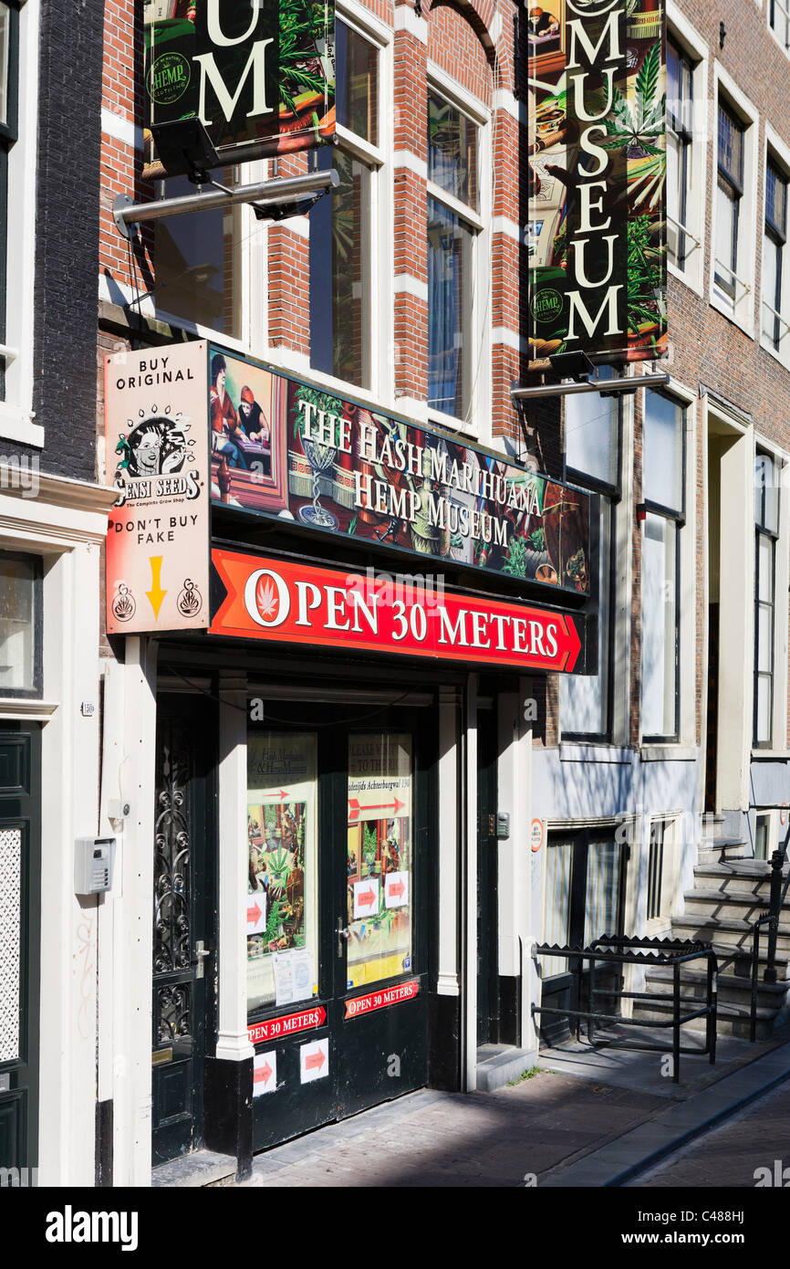 Das ursprüngliche Hash, Marihuana & Hanf Museum in 148 Oudezijds Achterburgwal auf neue Website bei Nr. 130, Amsterdam, Niederlande Stockfoto