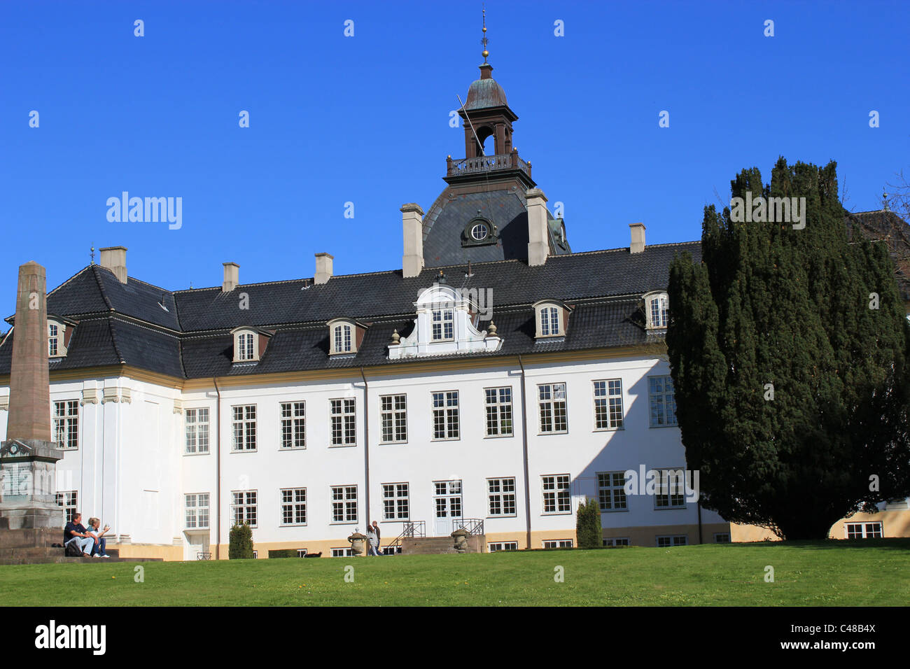 Charlottenlund Palace ist eine ehemalige königliche Sommerresidenz 10 km nördlich von Kopenhagen, Dänemark. Benannt wurde es nach Charlotte Amalie. Stockfoto