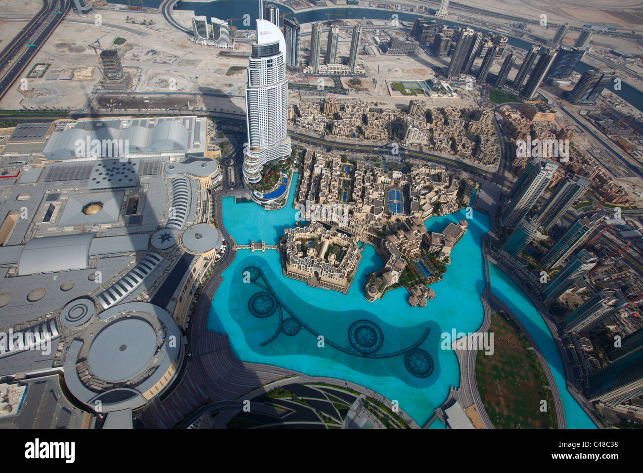 Die Stadt gesehen vom Burj Khalifa, Dubai, Vereinigte Arabische Emirate (VAE) Stockfoto