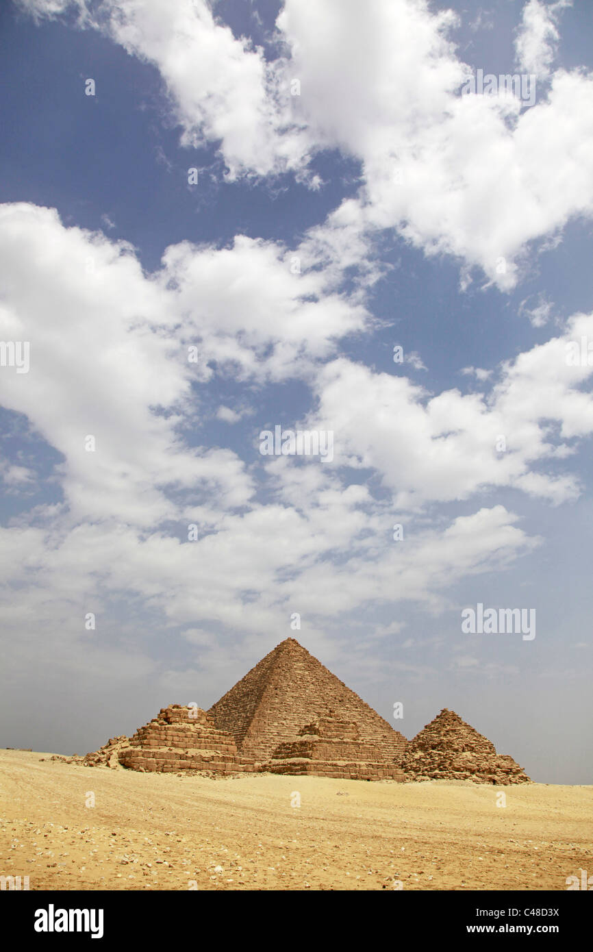 Die Pyramide des Mykerinos (Mykerinos) bei den Pyramiden von Gizeh, Kairo, Ägypten Stockfoto